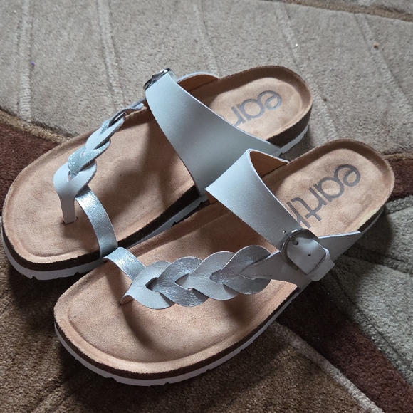 Earth Shoes - Earth Silver and White Braided Sandals